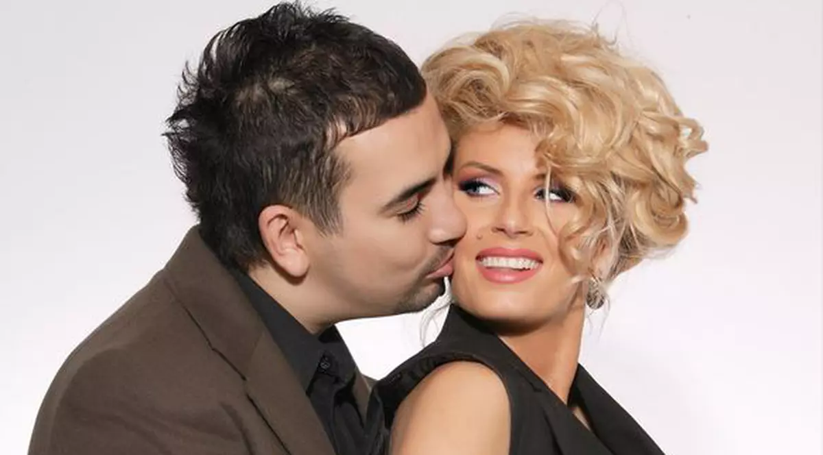 Andreea Bănică: "M-aş muta în altă ţară din cauza mentalităţii românilor"