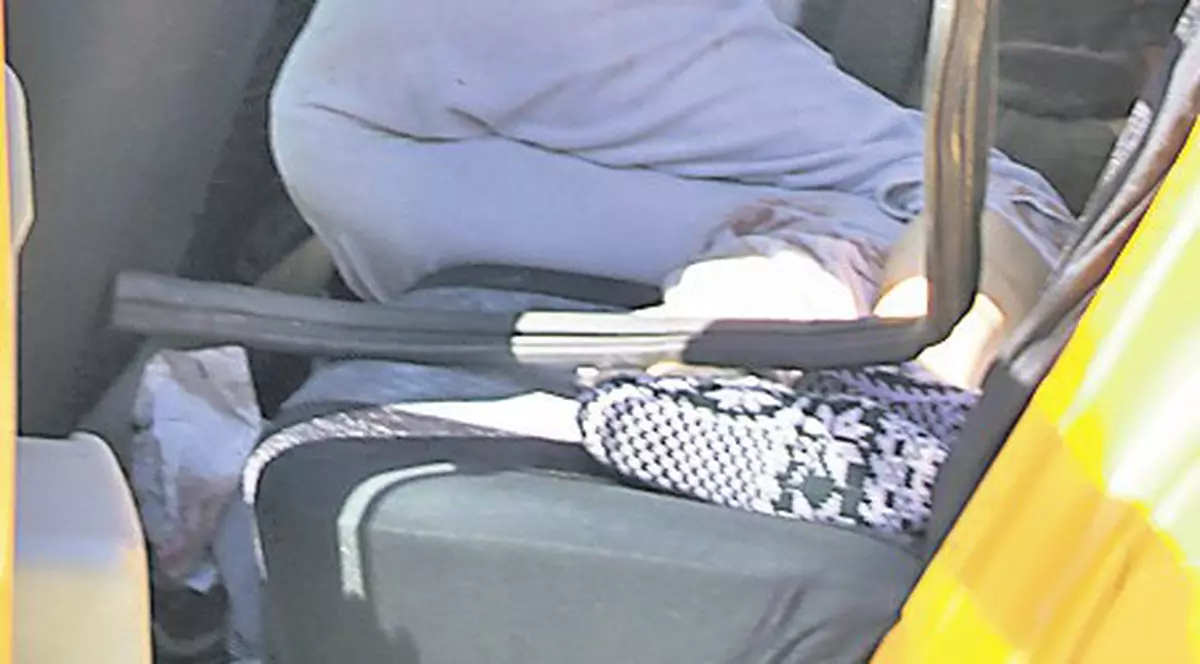 Un taximerist s-a plimbat o noapte în maşină cu amanta moartă