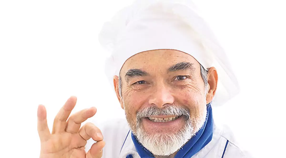 Aveţi nevoie de un loc de muncă? Se caută bucătari şi ospătari pentru litoral