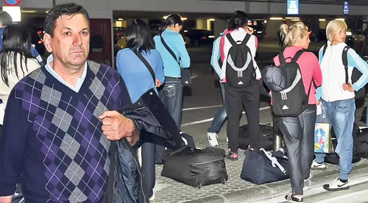 Voina: "Ne-au turnat plumb în picioare"