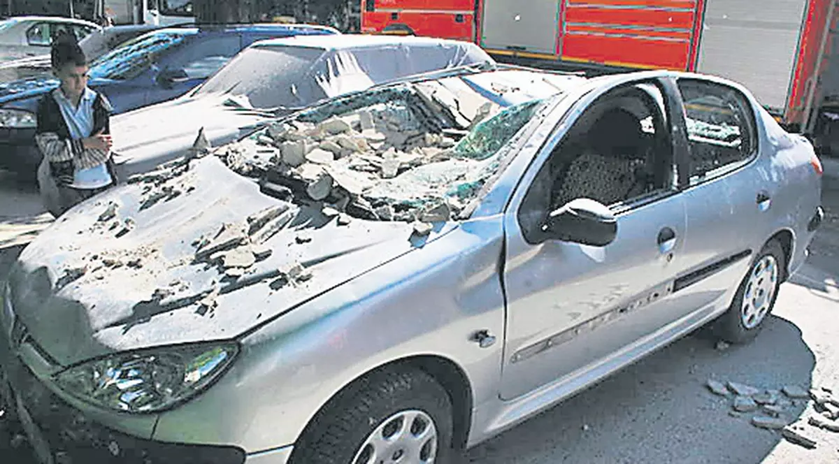 A picat blocul pe ei