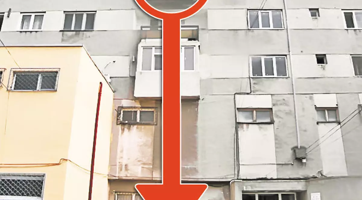 Şi-a scăpat fiica de la balcon