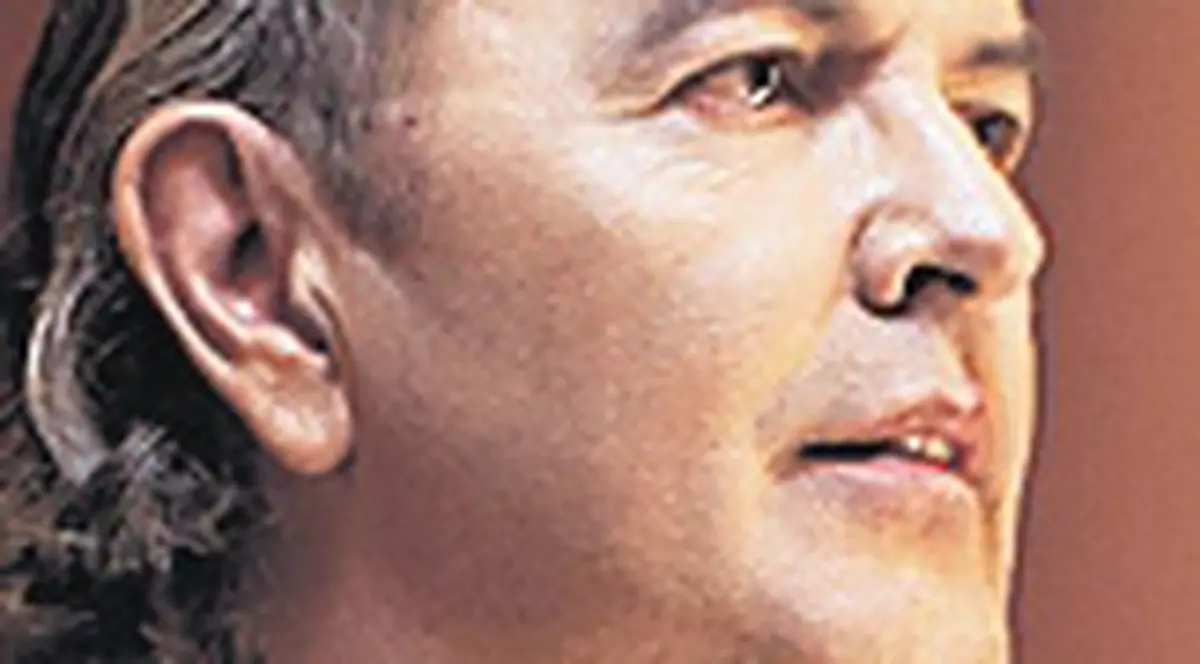 Ducu Bertzi luptă pentru autişti