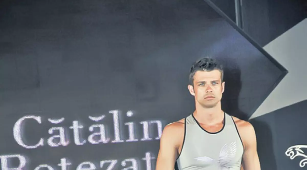 Ricky îşi vinde motorul