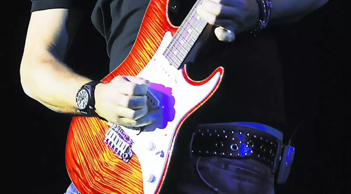 Eros Ramazzotti, pretenţii de star: Vrea 100 kg de gheaţă lângă scenă