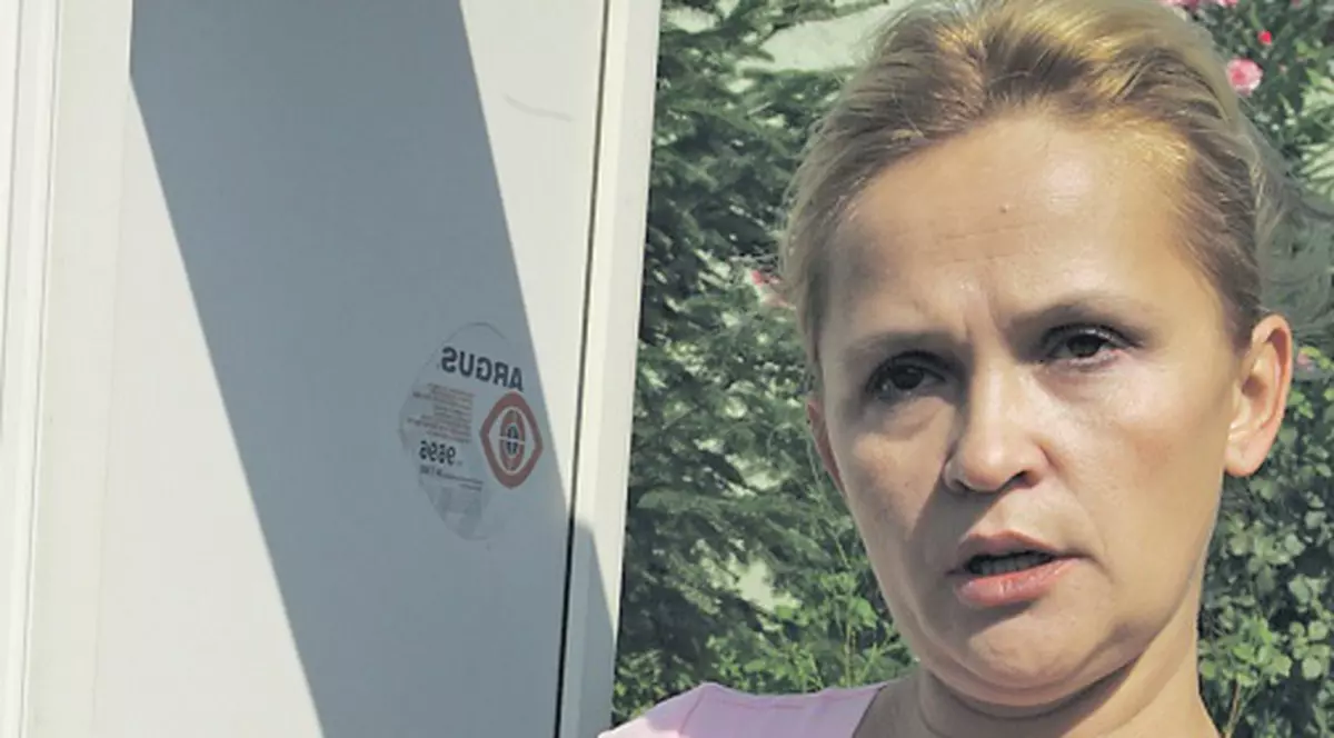 Soţia lui Lăcătuş vrea în Spania definitiv