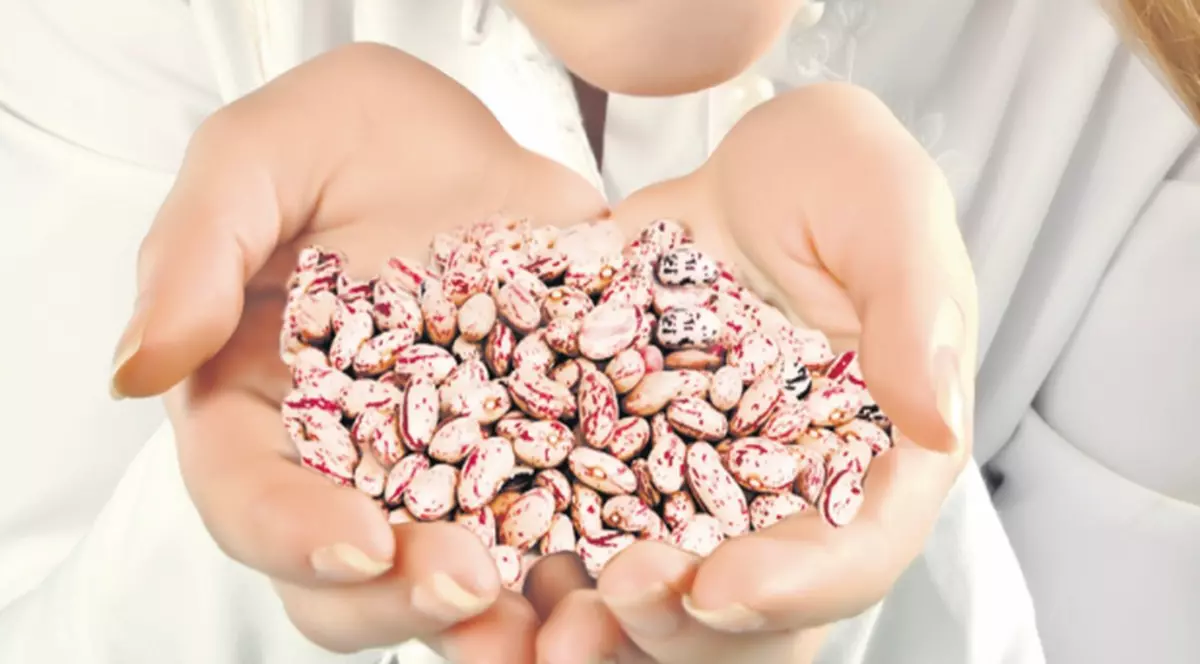 Citeşte-ţi soarta în bobi