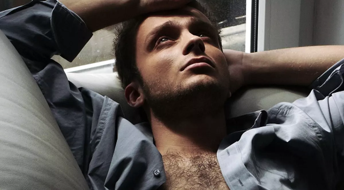 Adela vă sfătuiește în sex și iubire. ”Prima oară când m-a mințit, am fugit de lângă ea, iar acum, după un an, mă simt gol”