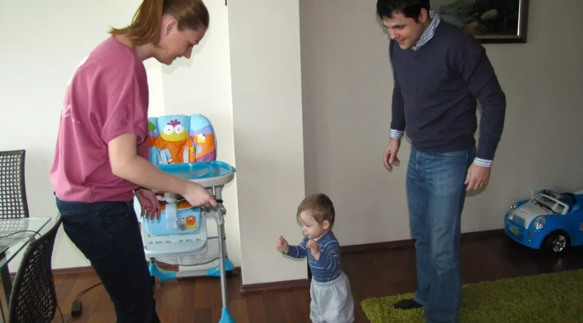 Cove şi soţia sa au divorţat oficial, astăzi