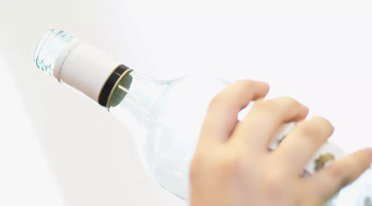 O fetiţă de cinci ani a murit după ce a consumat alcool