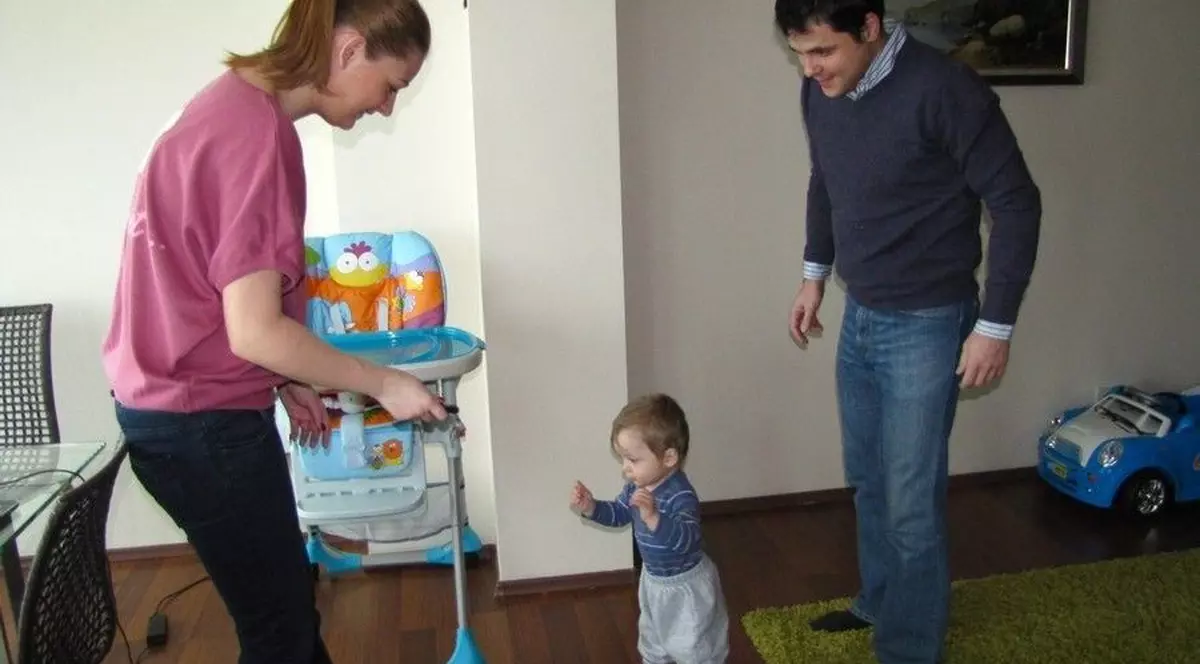 Proaspăt divorţat, Cove îi duce dorul fiului: "Cel mai mult mă doare că Bogdan nu mai locuieşte cu mine"