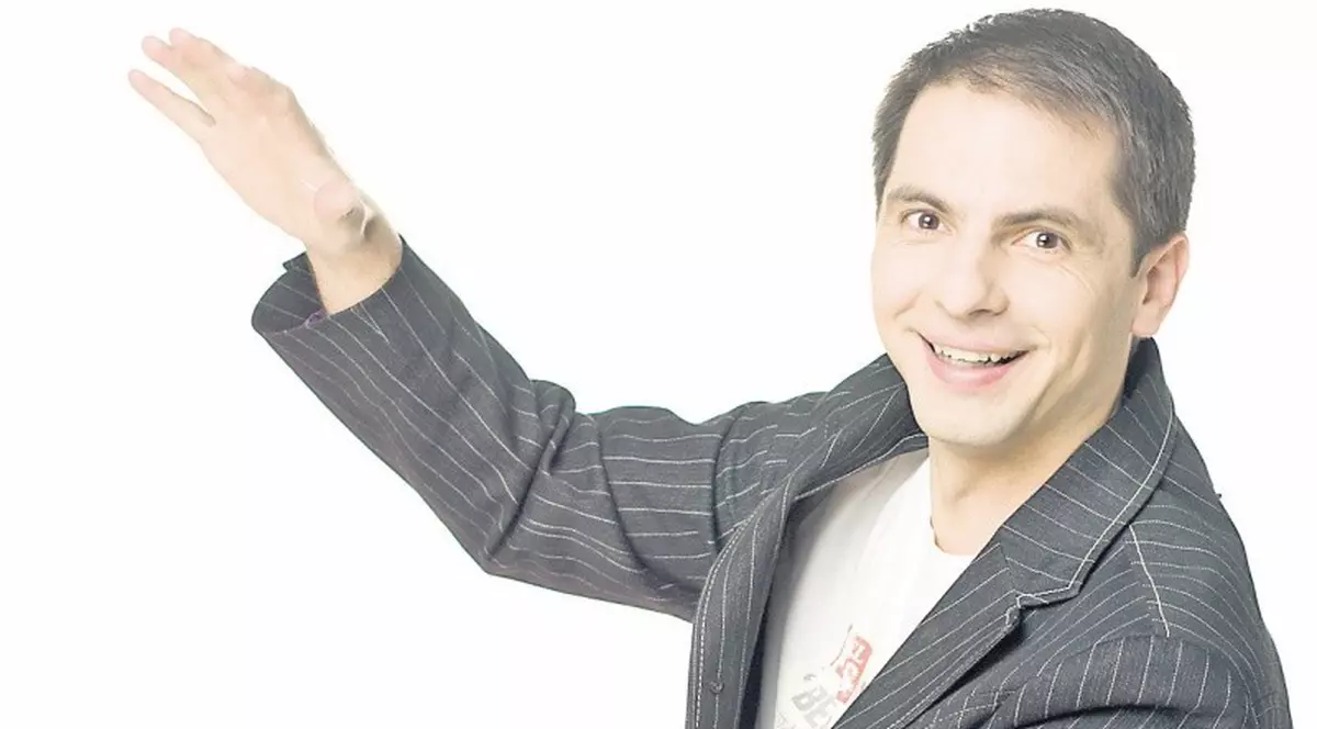 Dan Negru: "Televiziunile sunt ticsite de idioţi"