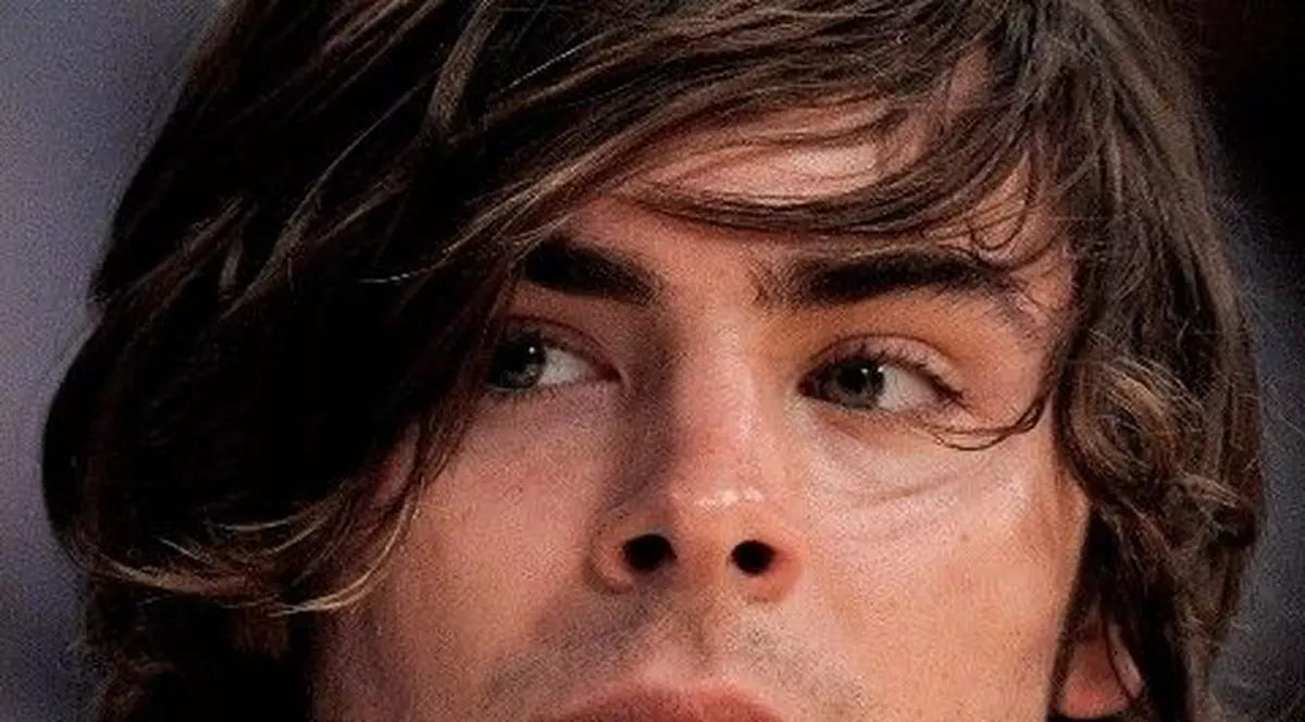 Zac Efron a fost desemnat actorul cu cel mai tare trup de la Hollywood