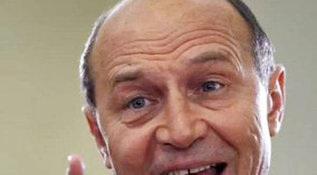 Băsescu a criticat tripleta Blaga - Videanu - Berceanu