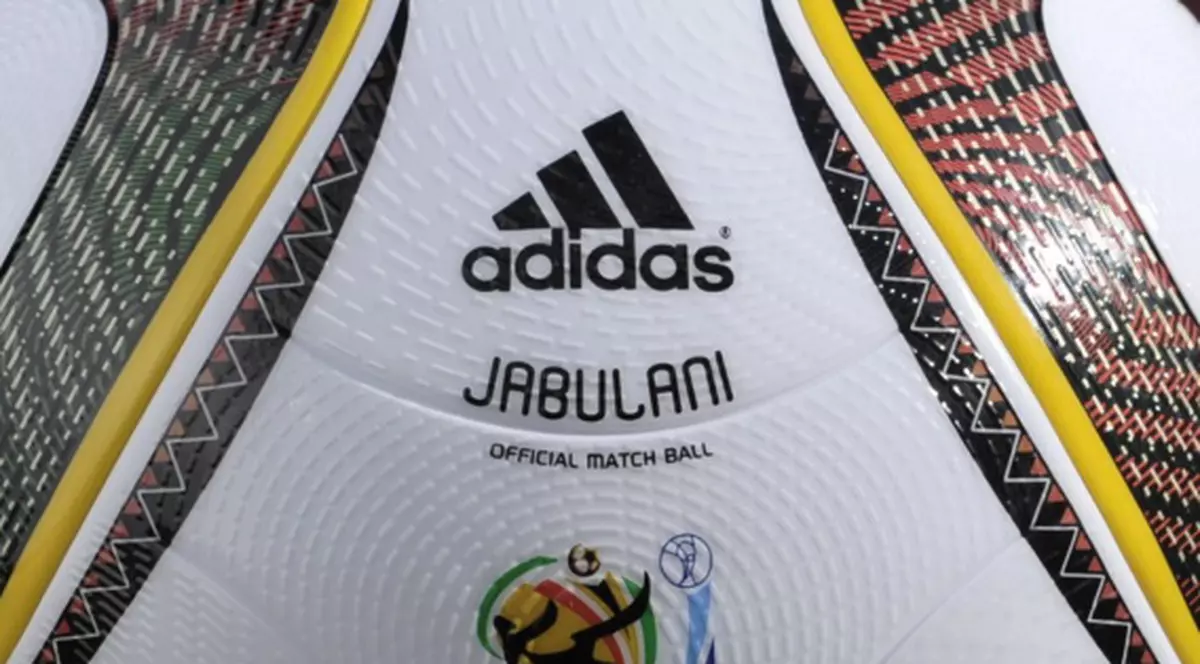 Adidas vrea 1,5 miliarde de euro în 2010