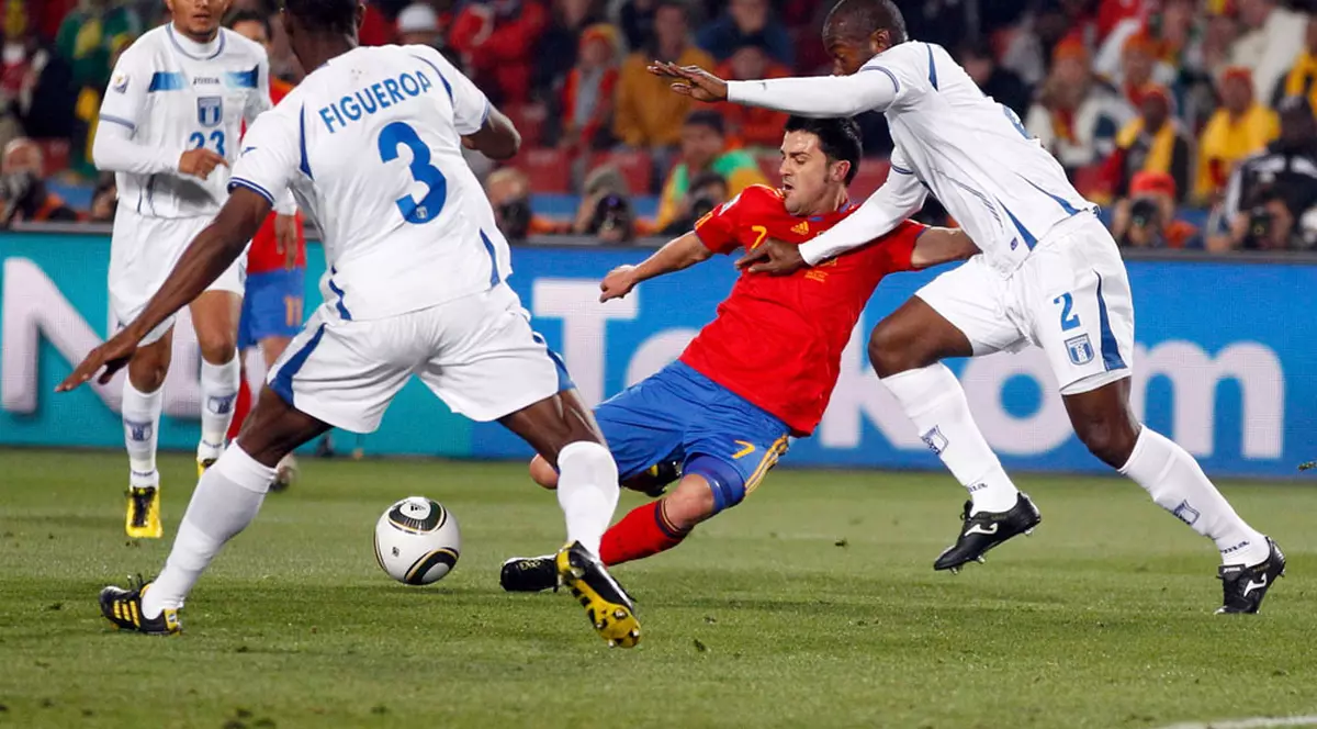 Villa i-a făcut de Hondu-RÂS