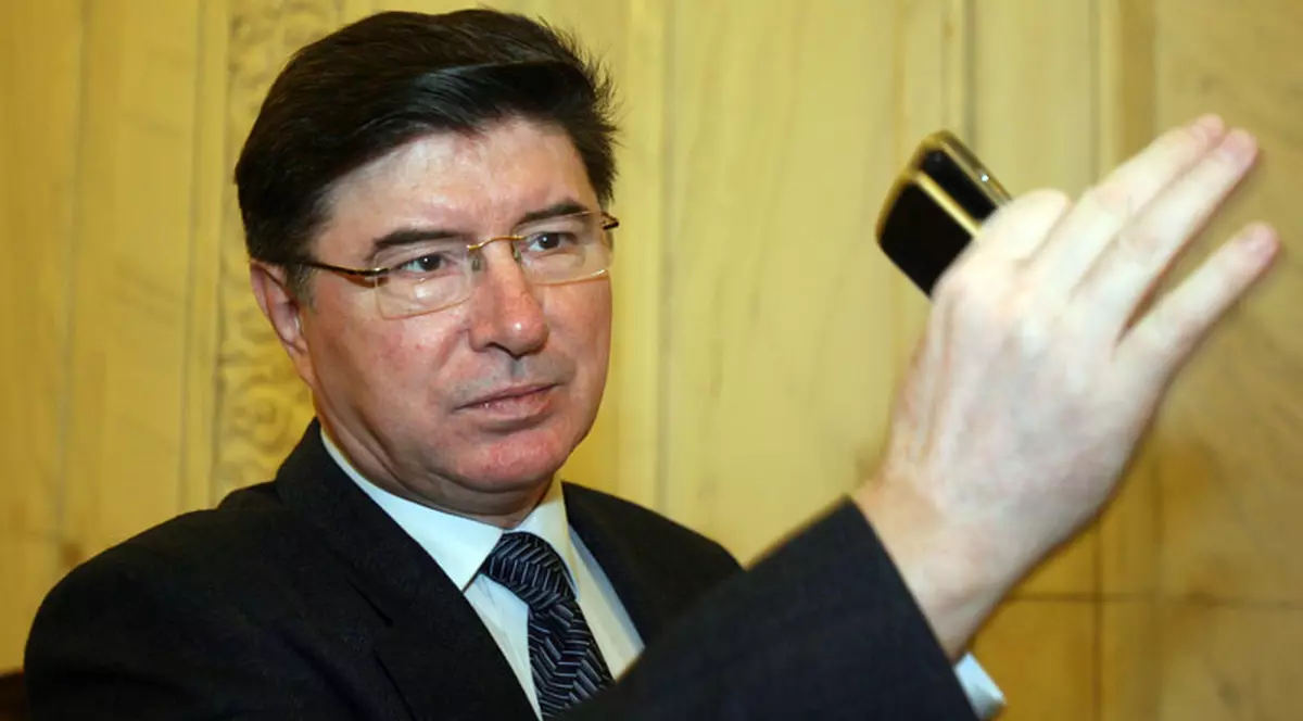 Senatorul PSD Chelaru: Arestarea lui Diaconescu, o manevră a puterii pentru distragerea atenţiei