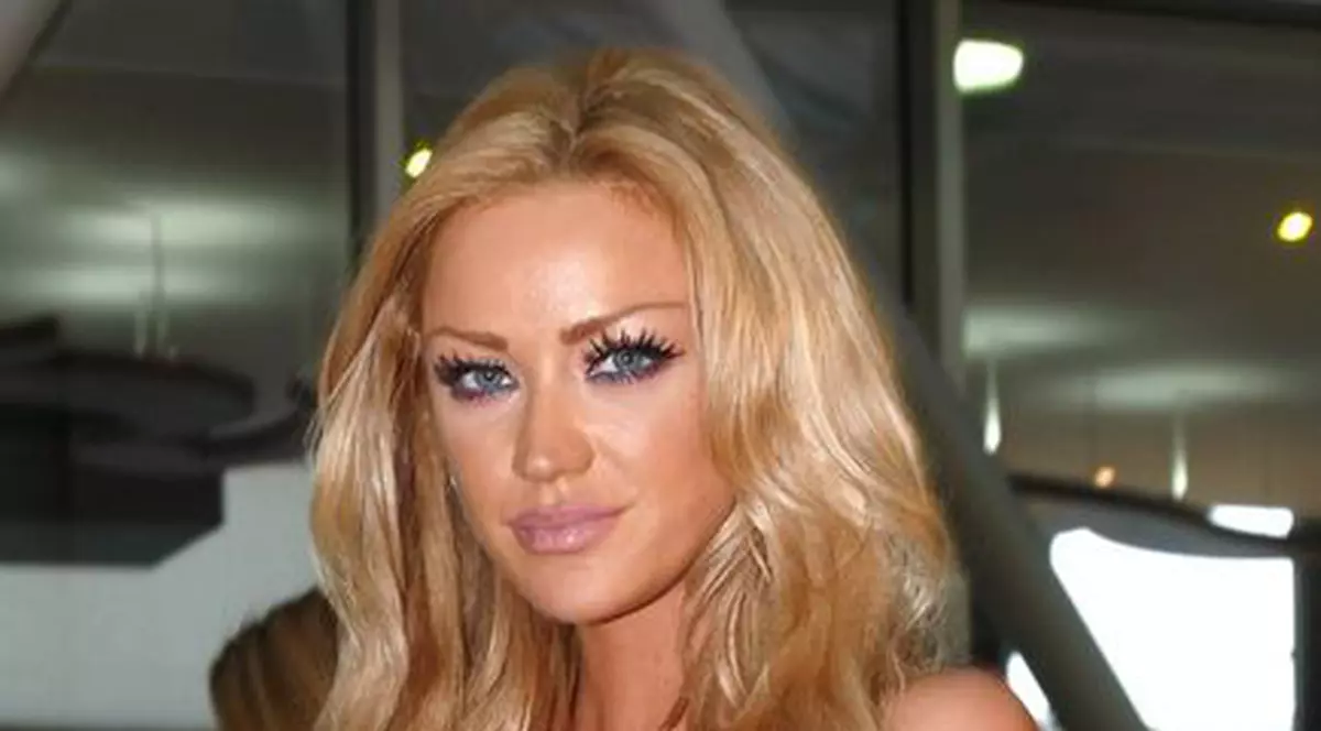 Bianca Drăguşanu era o pacoste în liceu: "Am bătut 12 fete într-o singură zi şi am rămas corigentă în fiecare an"