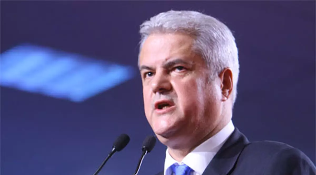 Adrian Năstase: "Cod portocaliu de atenţionare pentru prietenii lui Băsescu"