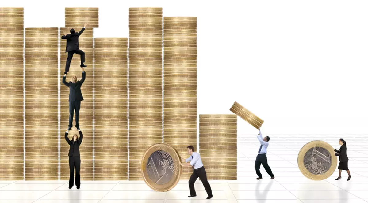 Specialiştii BNR sunt de părere că euro ar putea depăşi 6 lei