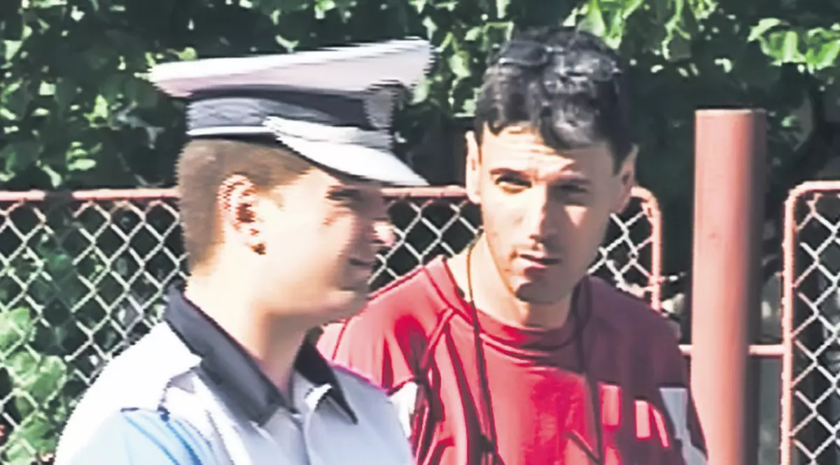 Un instructor auto din Timişoara şi-a călcat băiatul cu maşina