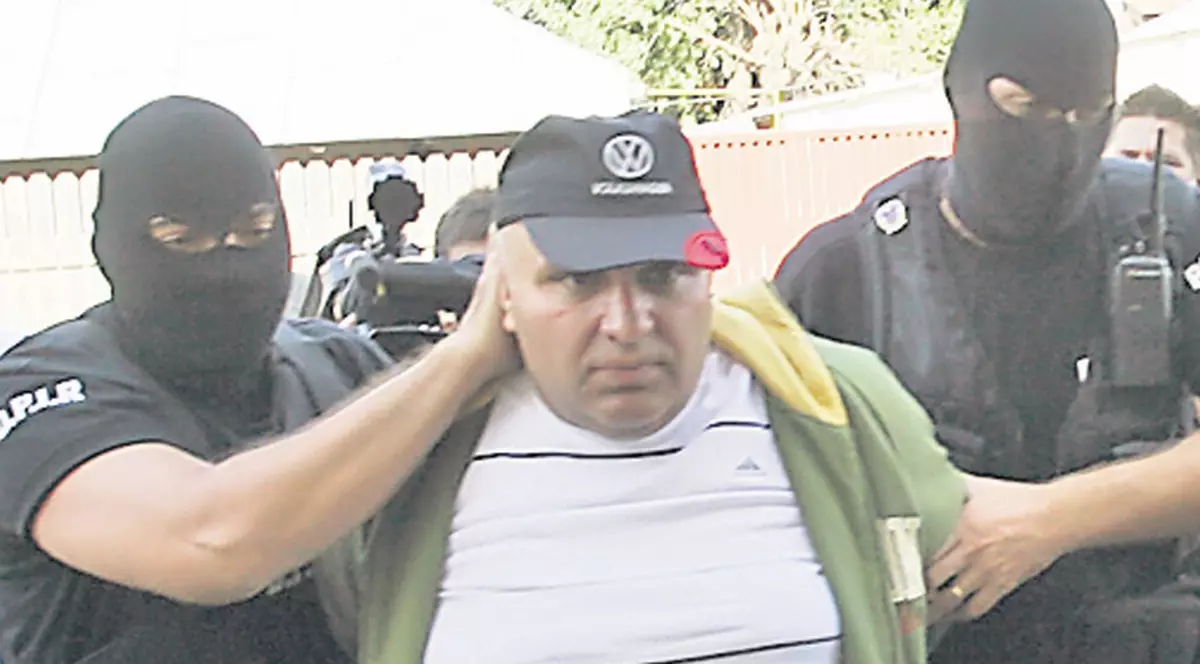 Interlopul Fane Căpățână a fost arestat preventiv, după ce s-a dat drept polițist și a jefuit un cetățean străin de 2.500 de lei