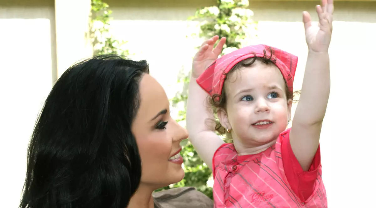 Andreea Marin se teme pentru fiica ei