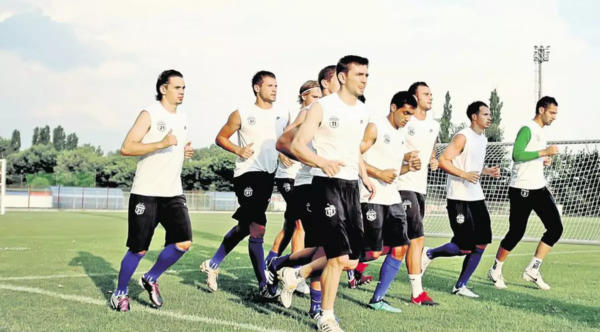 Steliştii şi-au luat banii