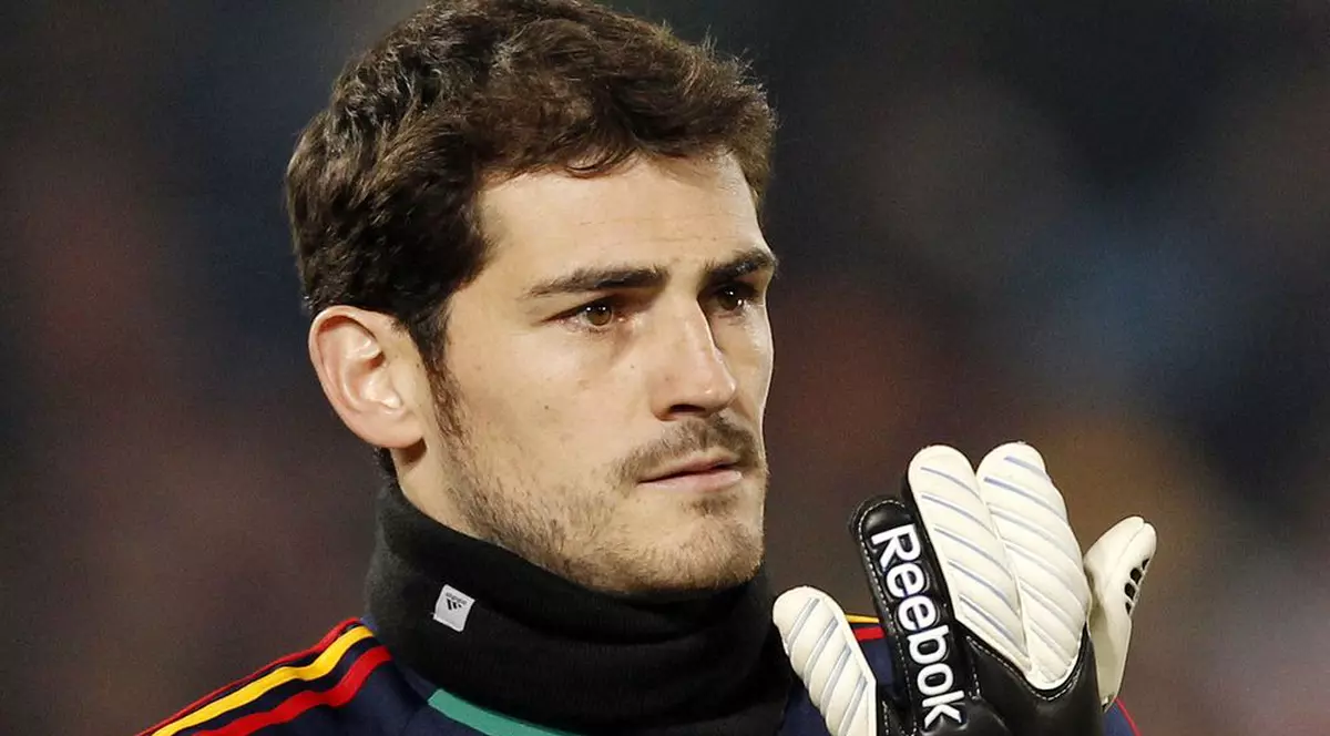 Iker Casillas şi-a anunţat  retragerea din activitate