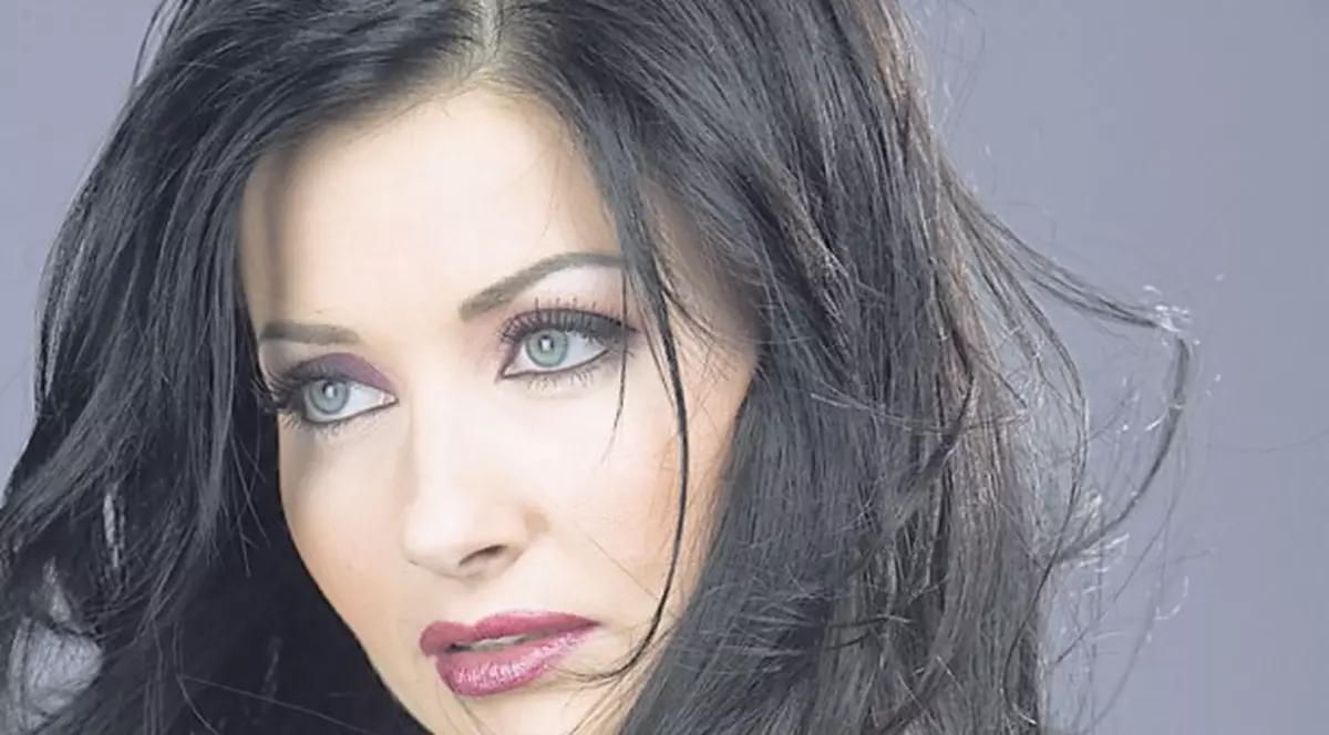 Gabriela Cristea n-a vizitat mormântul mamei sale. Au trecut 3 săptămâni