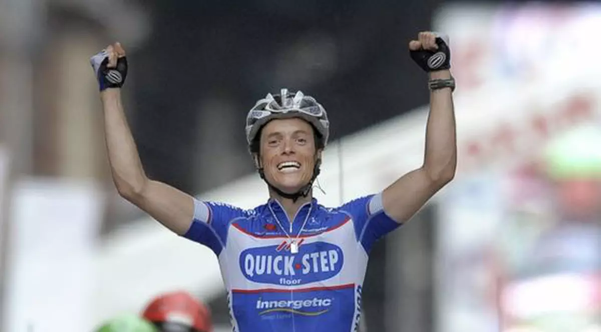 Nou lider în Turul Franţei, pe fondul unui protest al cicliştilor: Chavanel a preluat tricoul galben