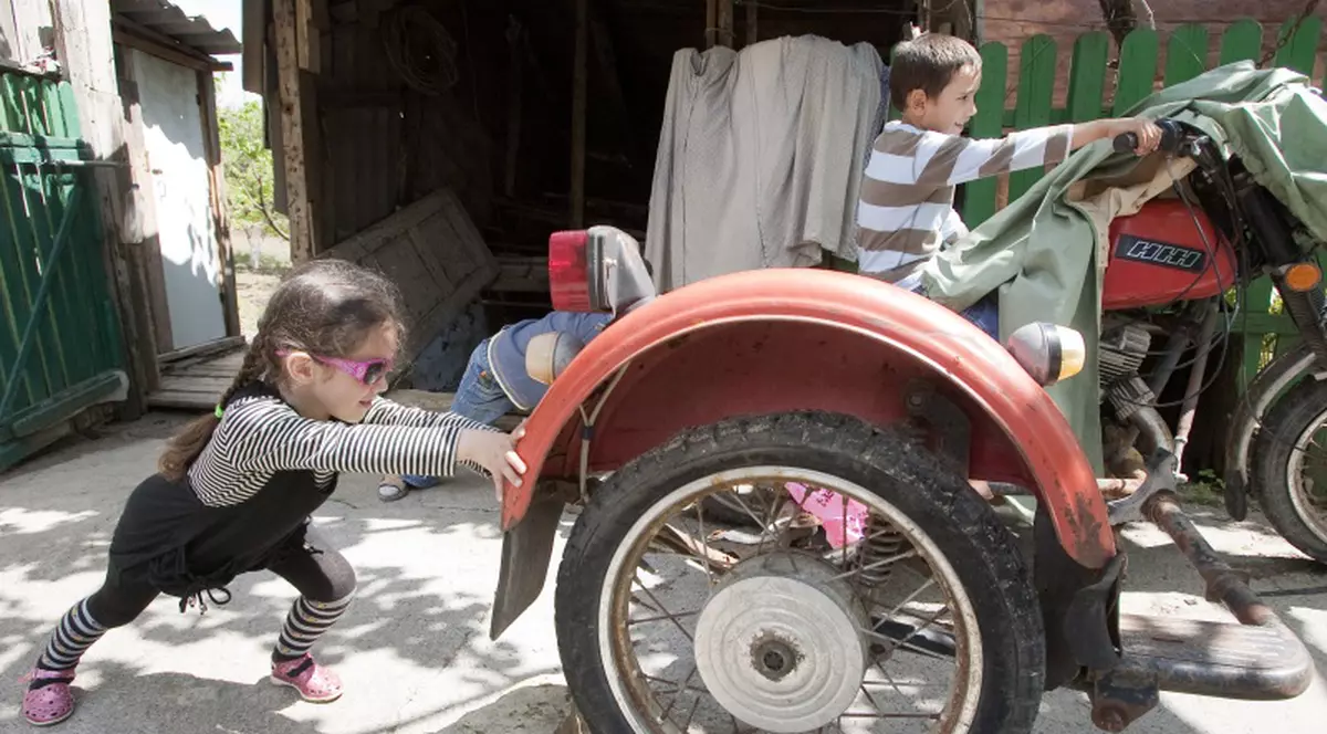 Imaginea zilei |  Se antrenează pentru a deveni "Super-Femeie"