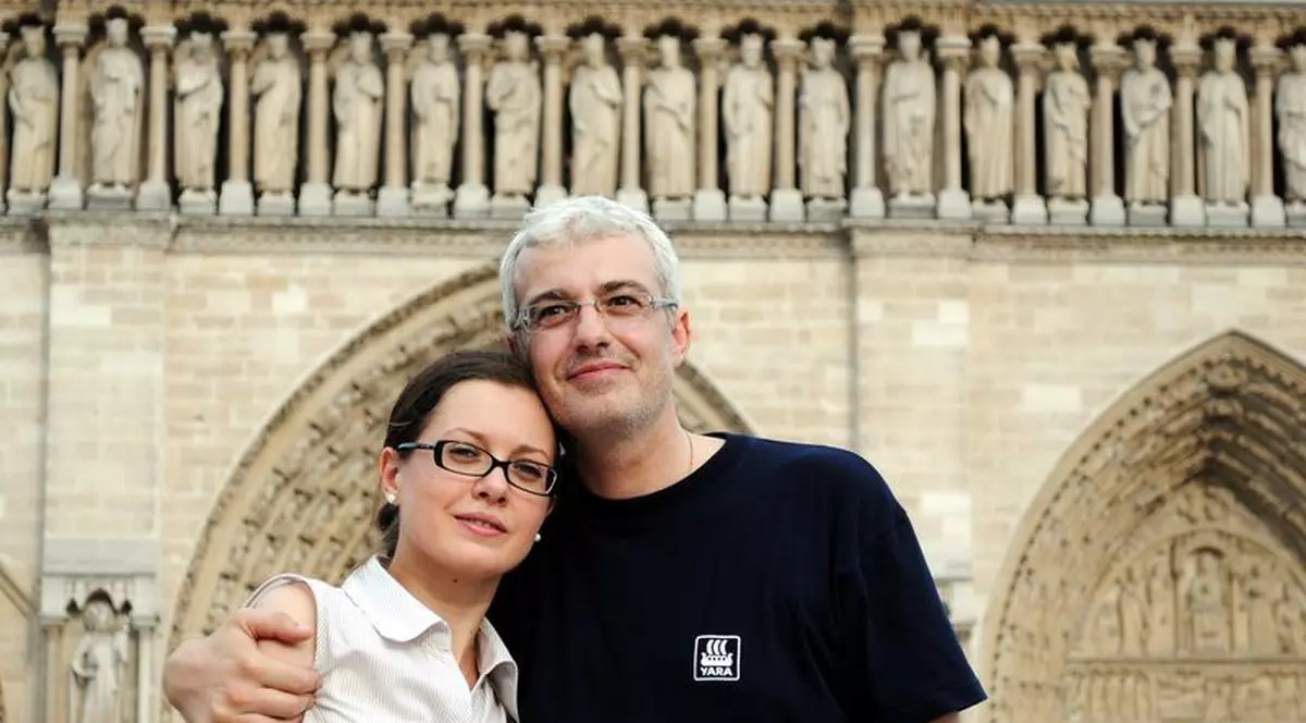 Cătălin Crişan face nunta în străinătate, departe de ochii presei