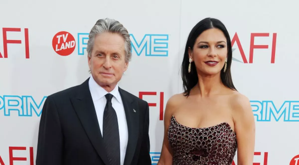 Dragoste fără vârstă: Michael Douglas şi Catherine Zeta-Jones (I)