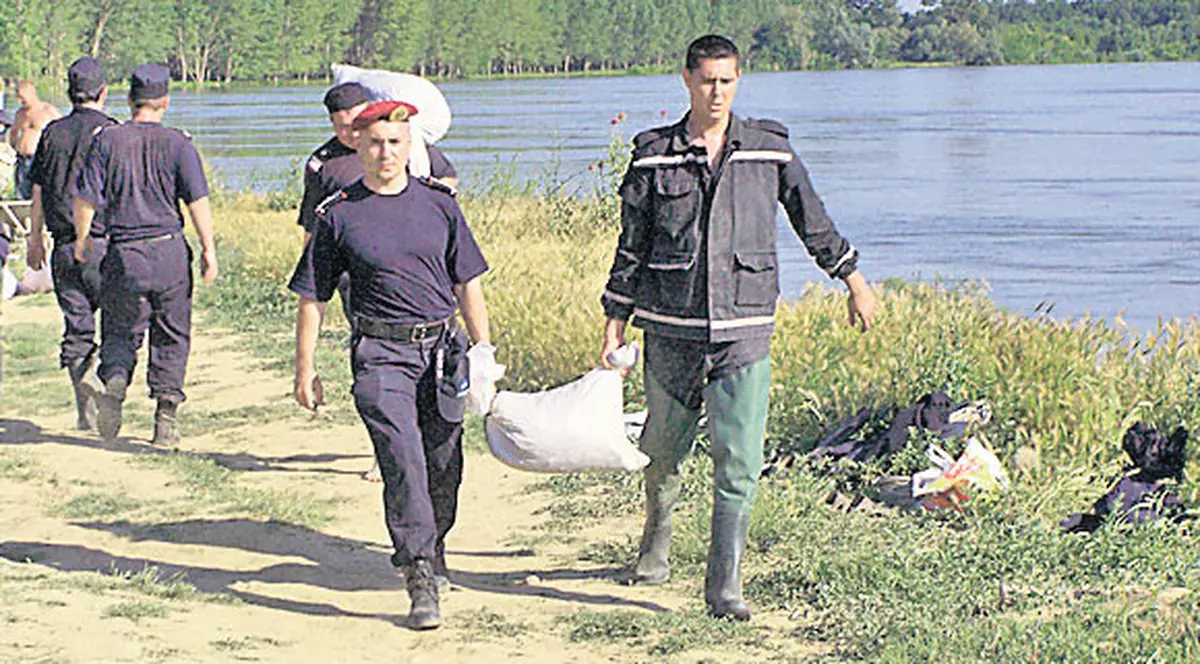 Apele ameninţă sudul ţării