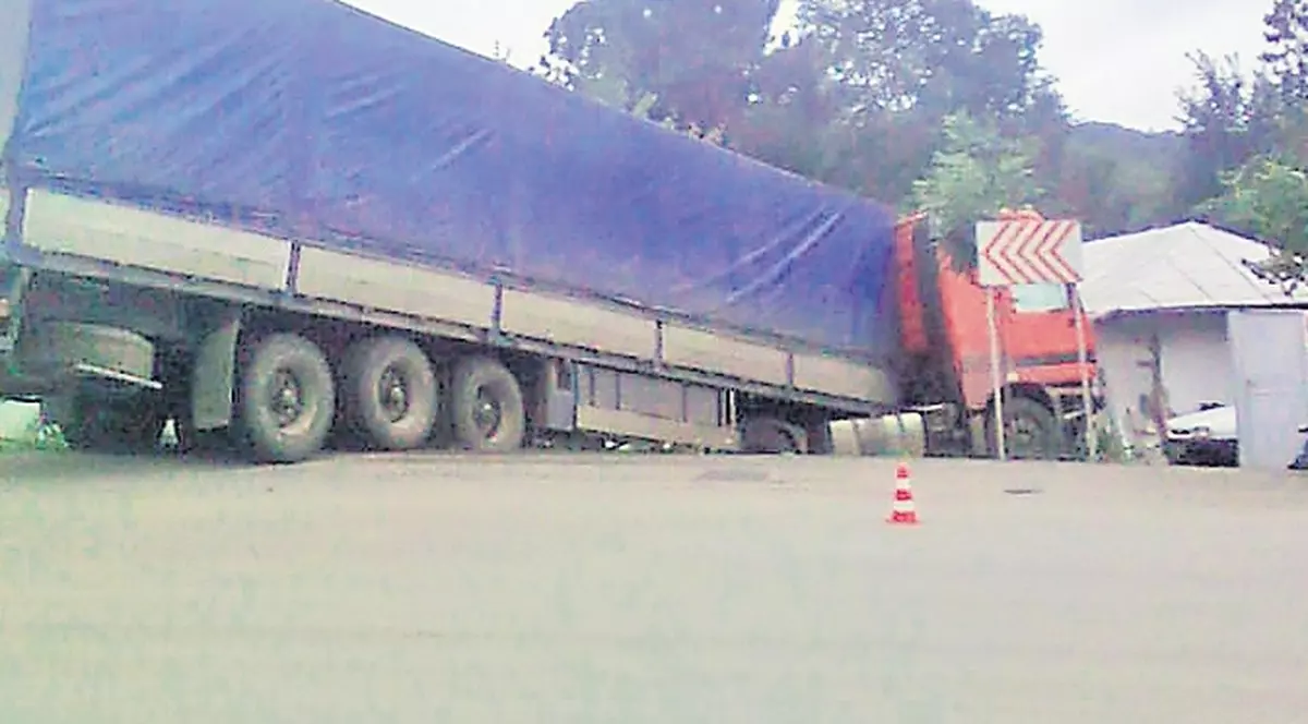 Uite cum se «parchează», mai nou, în România!