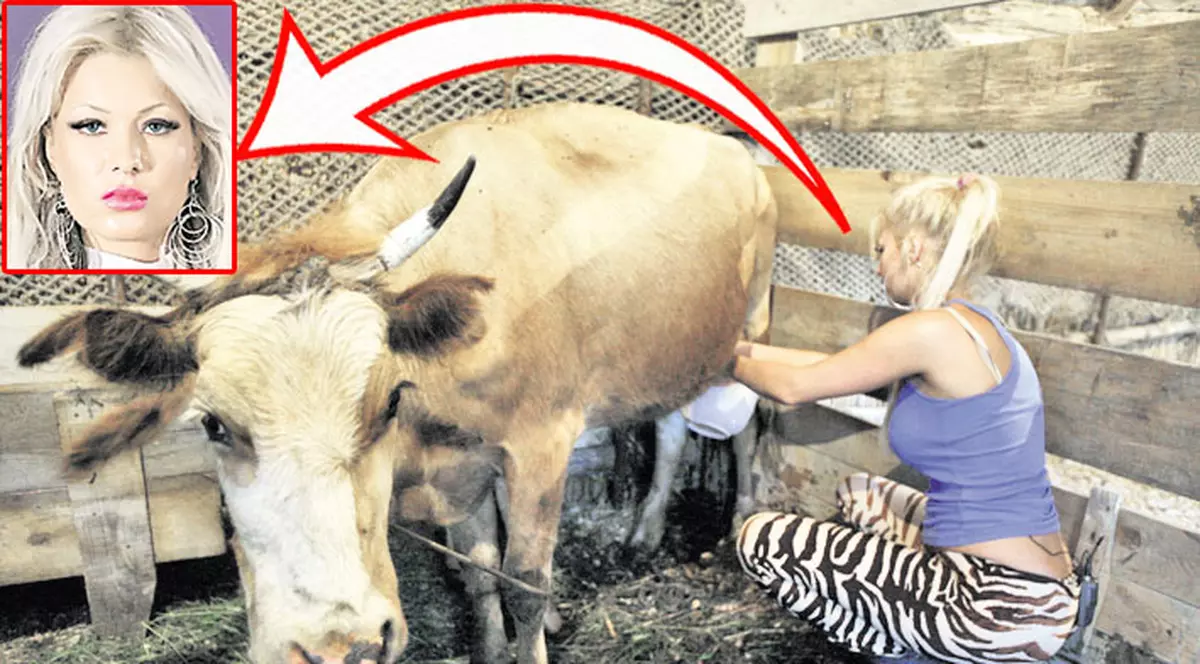 Simona Sensual a clacat la muls vaca