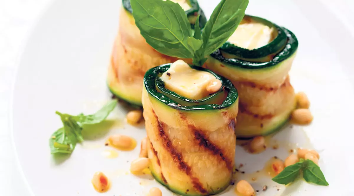 Vrei o masă sănătoasă şi uşoară? Prepară legume la grătar