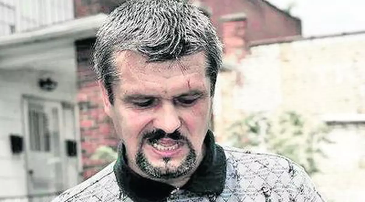 A scos o fetiţă din flăcări