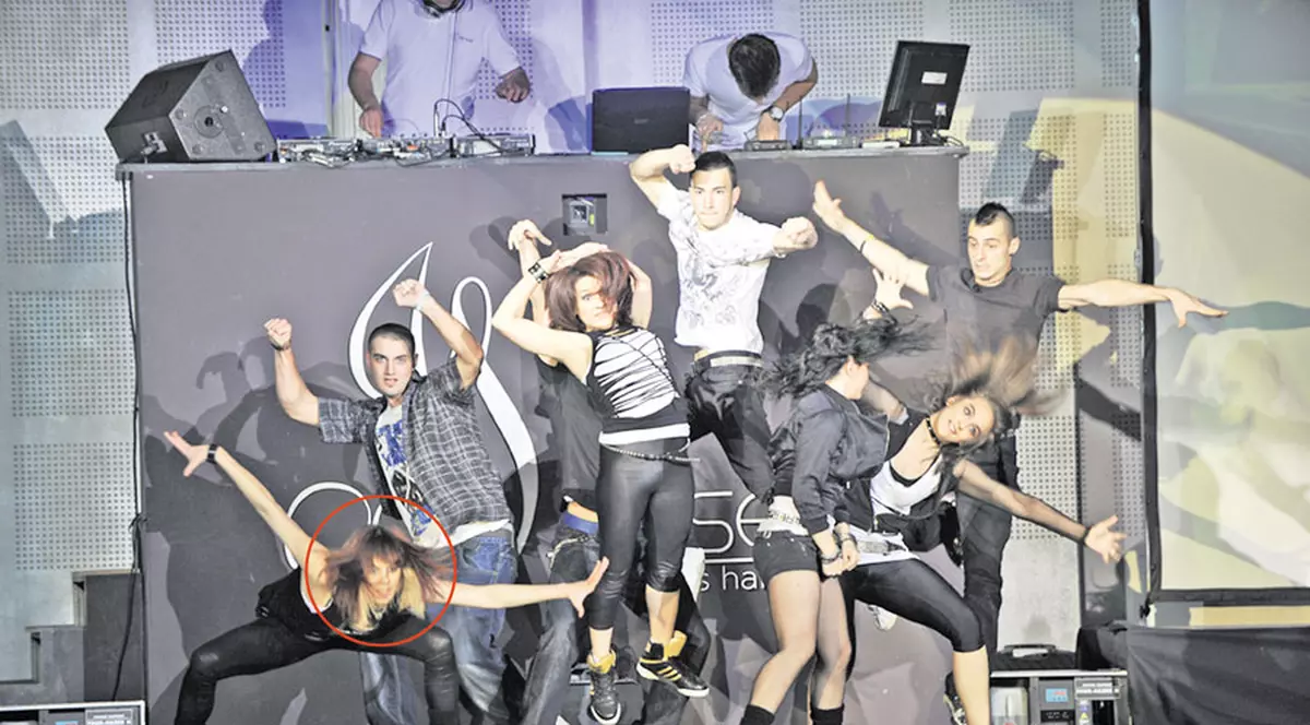 Irina Lalciu, fostă campioană naţională a României la gimnastică ritmică, a dat-o pe dans