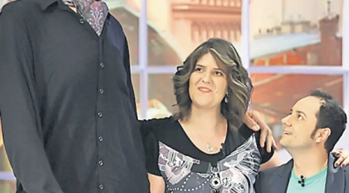 Simona Şerban, braşoveanca de 2 metri, învaţă turca de dragul lui Sultan Kosen