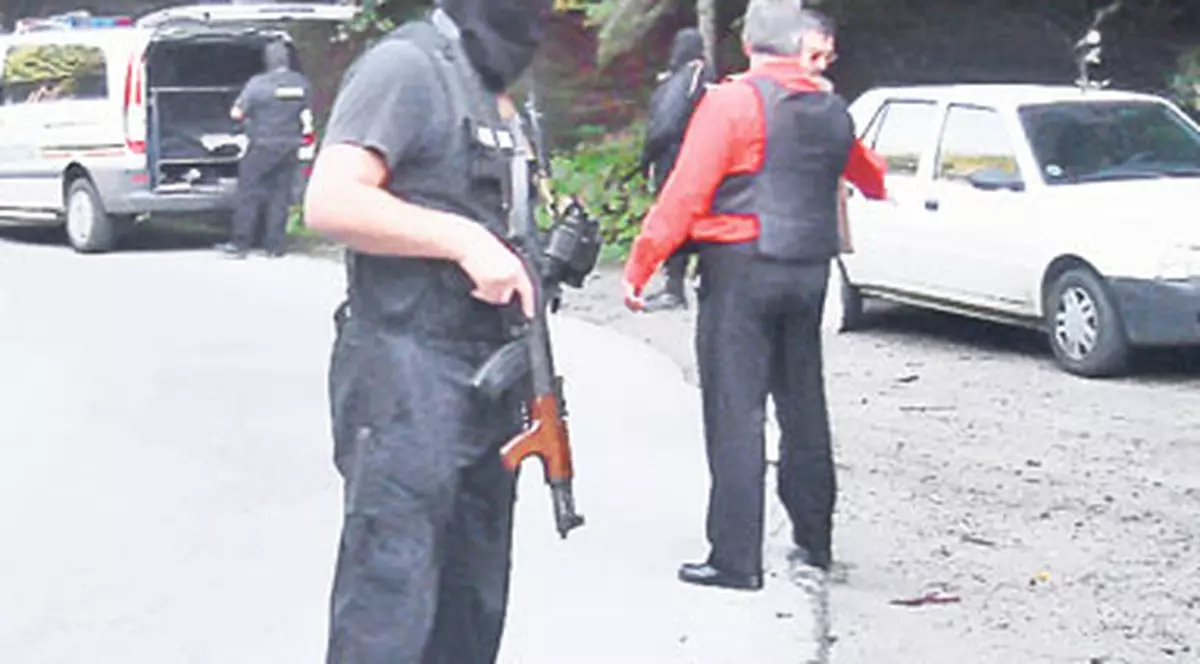 Hoţii din Pasul Gutâi s-au dat de gol singuri. Au fost înregistraţi în arest