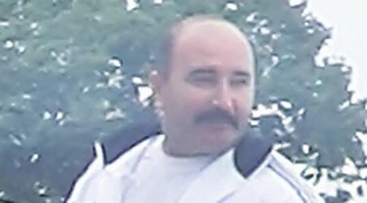 Nuţu Cămătaru donează doi lei