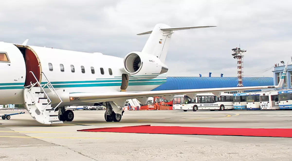 Poftiţi în avionul de 12.000.000 $ al lui Dinu Patriciu