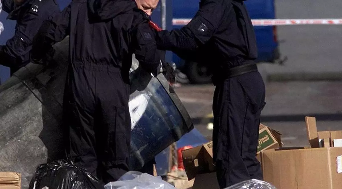 O bombă a fost trimisă prin poştă la sediul MI6