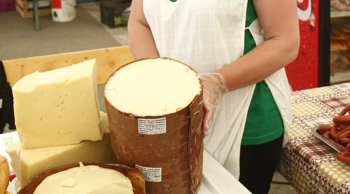 Brânza de burduf e pe cale de dispariţie!