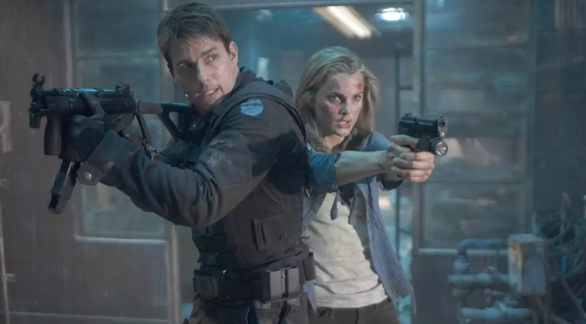 Tom Cruise face “Mission: Impossible IV” pe bani puţini 