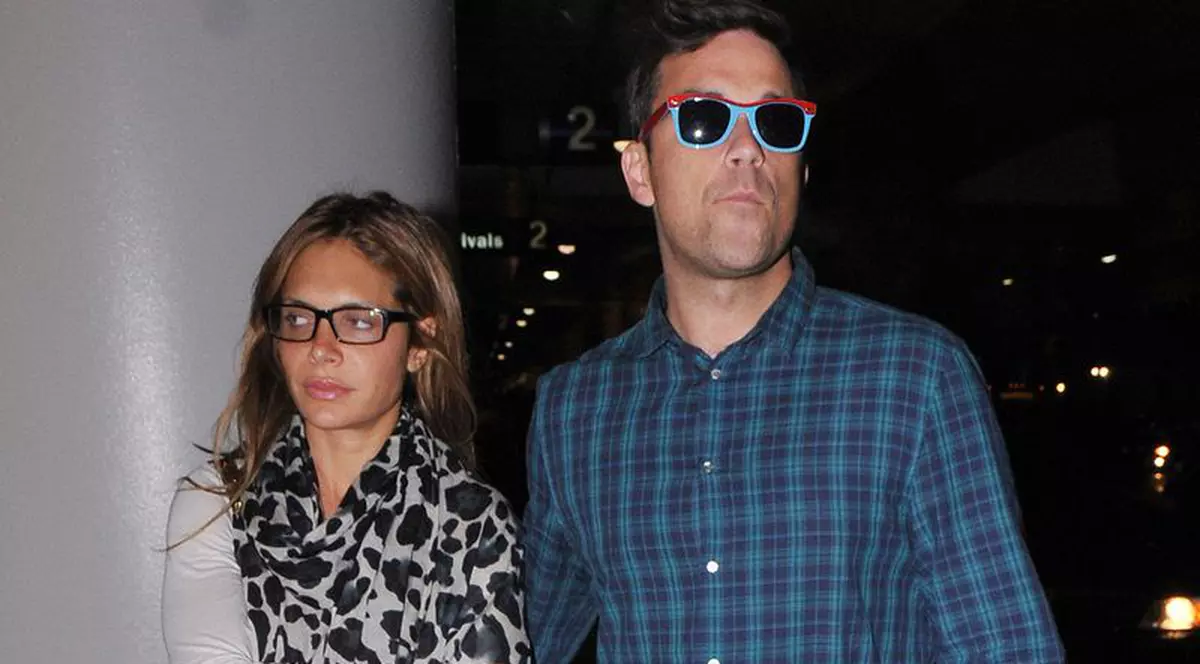 Robbie Williams s-a căsătorit cu Ayda Field