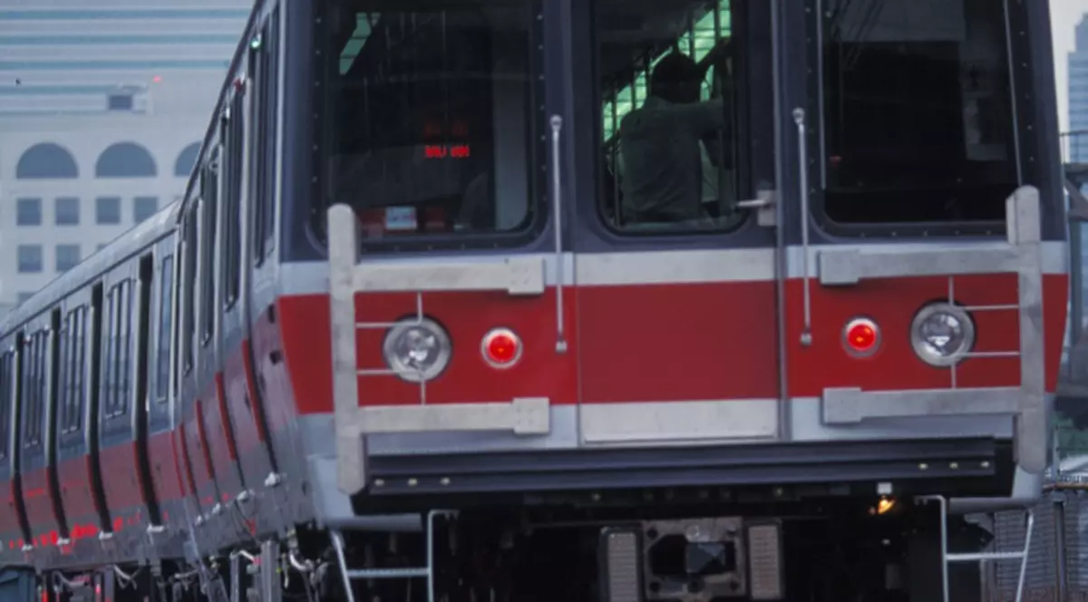 Român călcat de tren în timp ce era urmărit de poliţie, în Anglia 