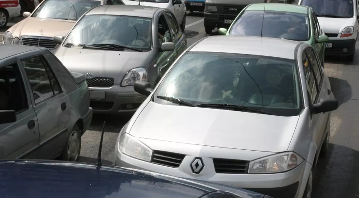 Circulaţia îngreunată pe DN1: cozi de 4 km pe Valea Prahovei